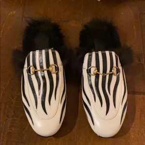 Gucci Princeton Leather & Lamb Fur Slides - size 9